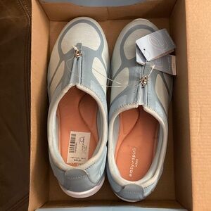 Easy Spirit Women's Light Blue Zip Sneakers